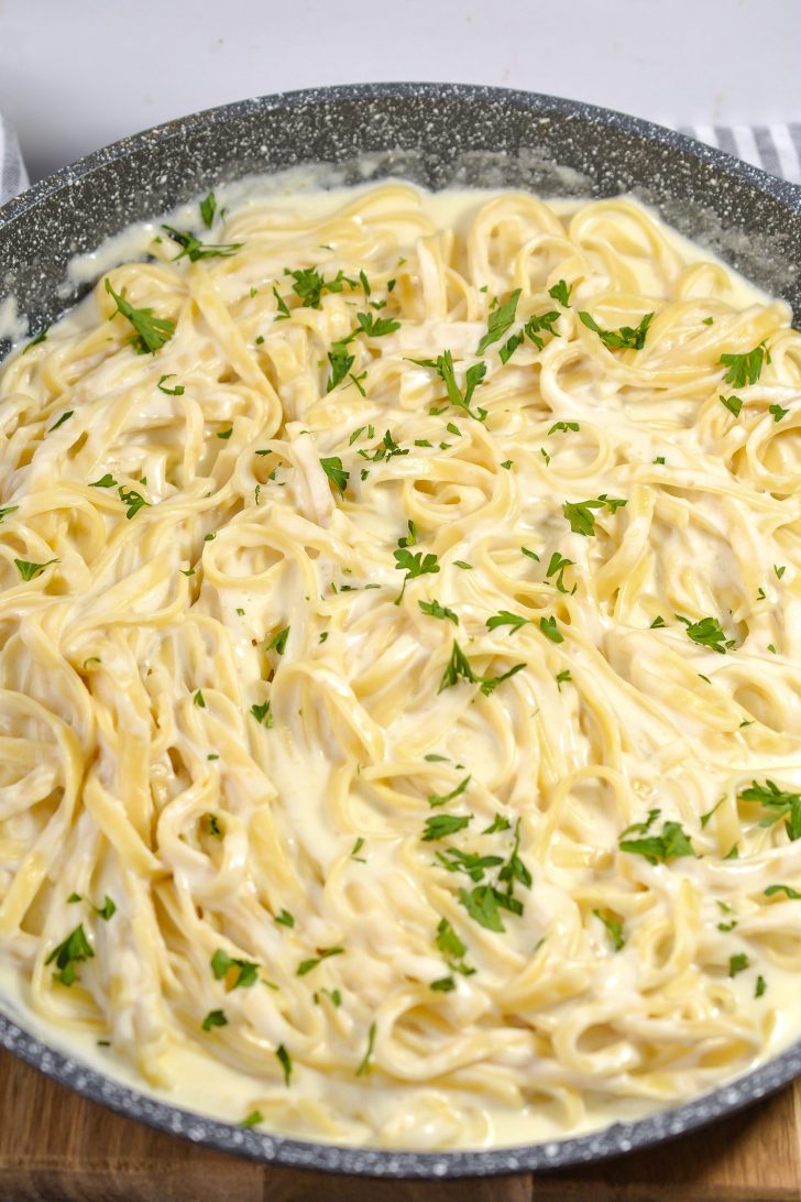 Olive Garden Alfredo Sauce - Sweet Pea's Kitchen