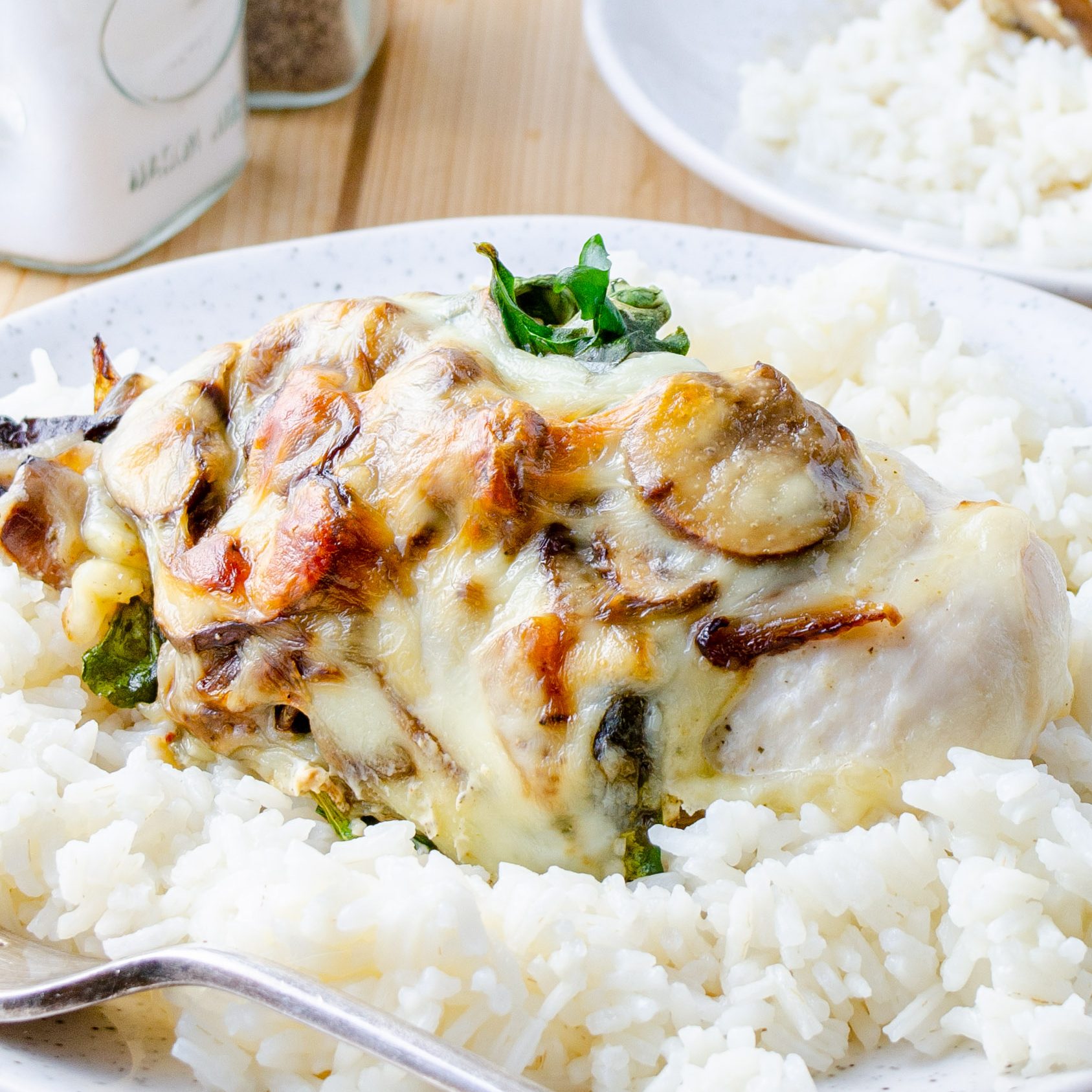 Smothered Chicken with Creamed Spinach, chicken spinach recipe, creamy spinach chicken, smothered chicken breast