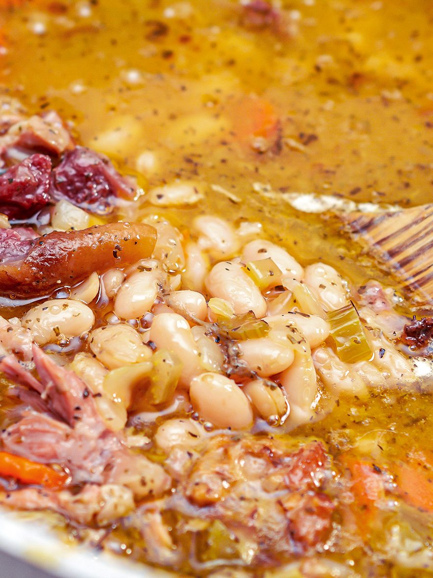 ham hock and beans, beans with ham hock, ham hock recipes