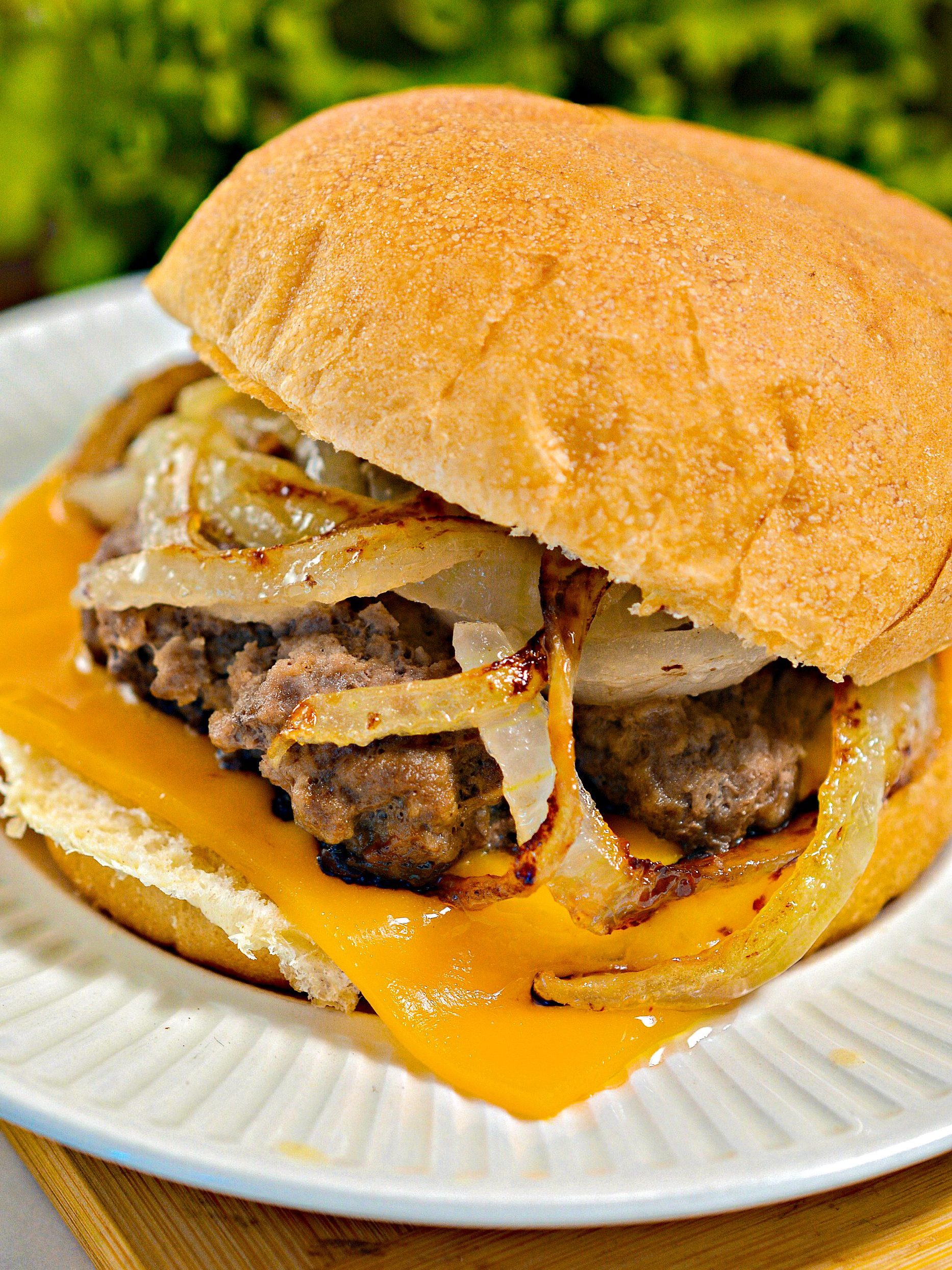 oklahoma fried onion burger, fried onion burger, oklahoma onion burger recipe