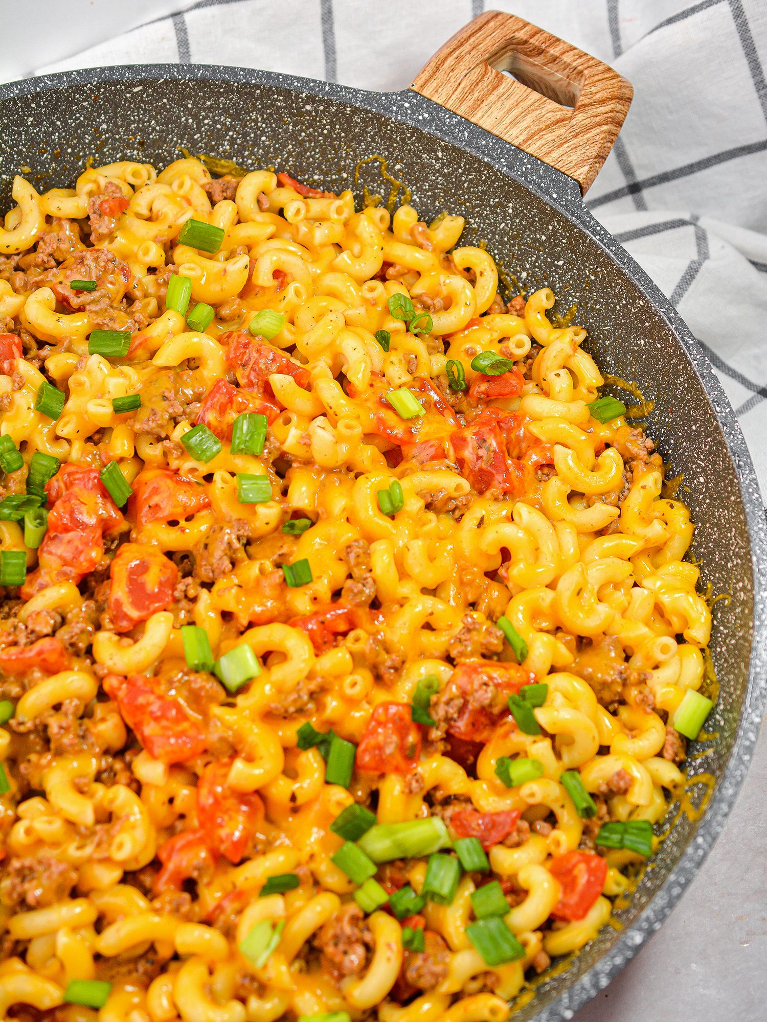 skinny cheeseburger casserole, cheeseburger casserole, cheeseburger pasta