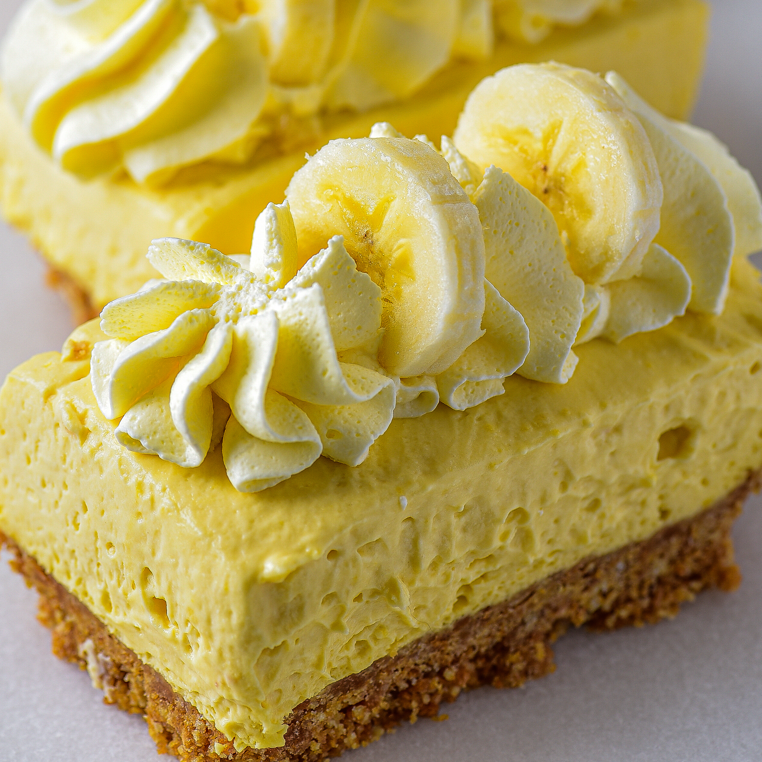 Banana Cream Cheesecake Bars-image