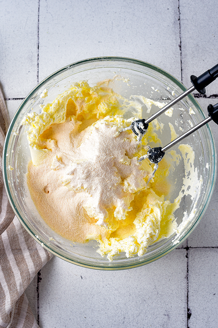 Mix the banana pudding mix into the cream cheese until smooth.