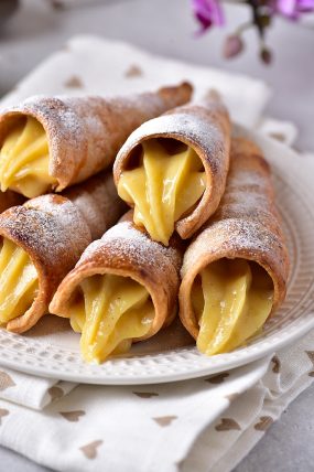 Buttery Crisp Italian Cream filled Cannoncini - Sweet Pea's Kitchen