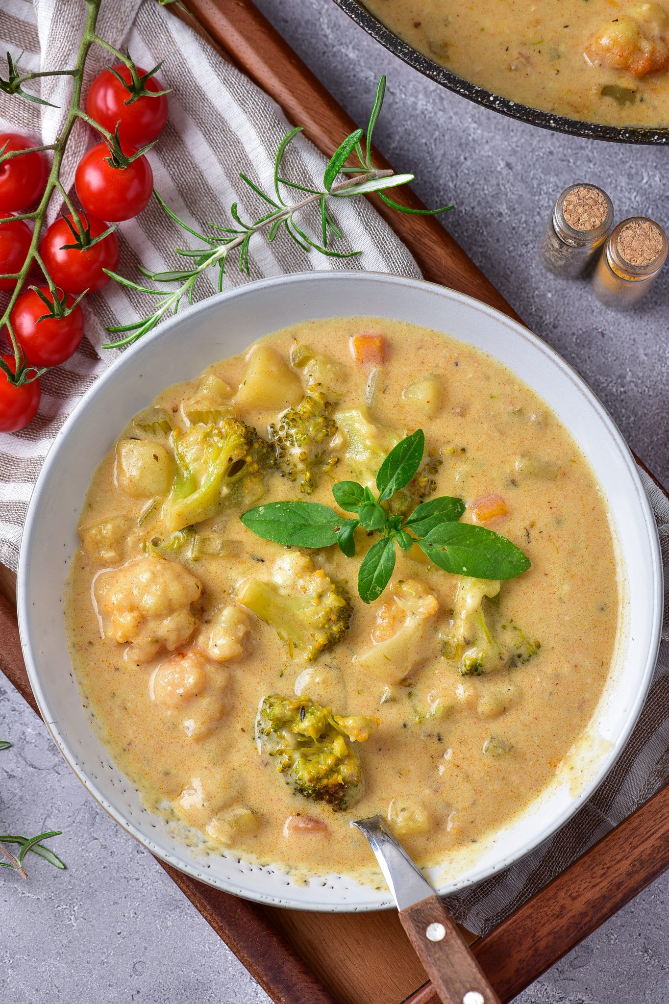 Easy Cheesy Vegetable Chowder