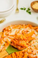 One Pot Chicken Parmesan Pasta - Sweet Pea's Kitchen