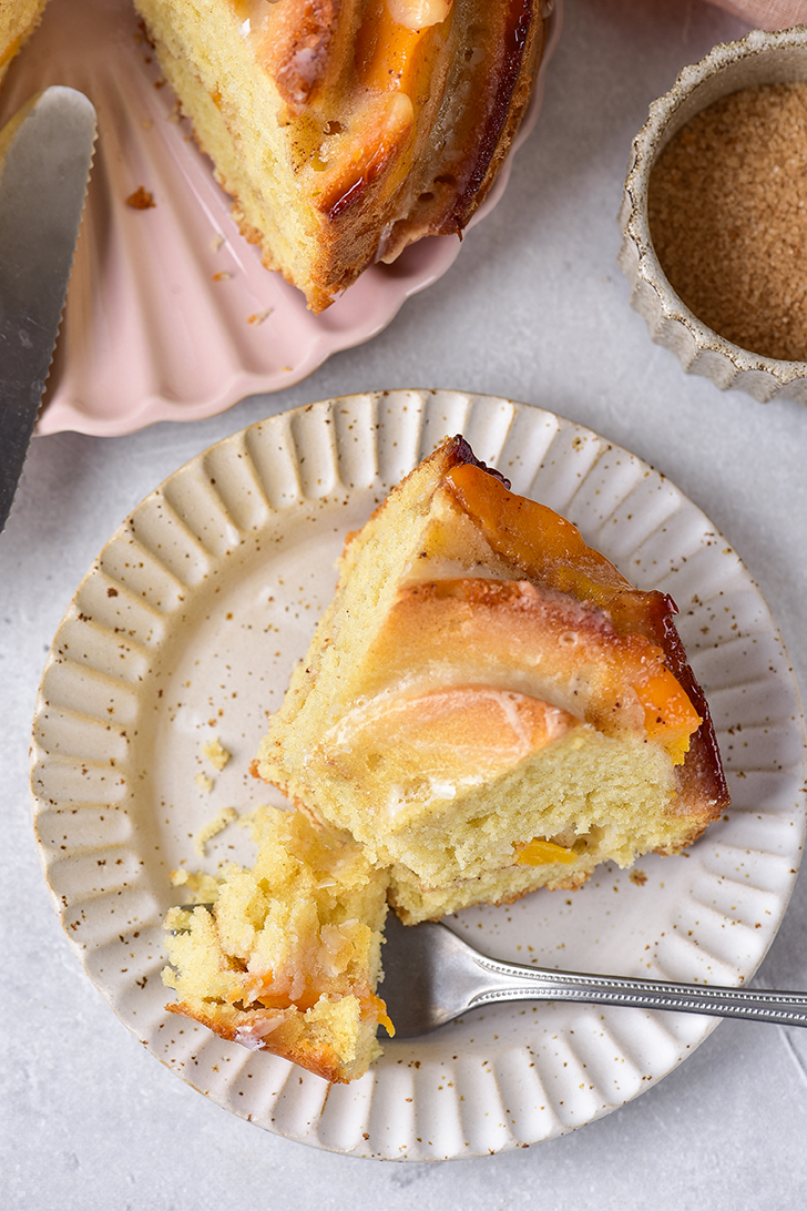 peach cobbler pound cake, peach cobbler cake, peach cake recipe