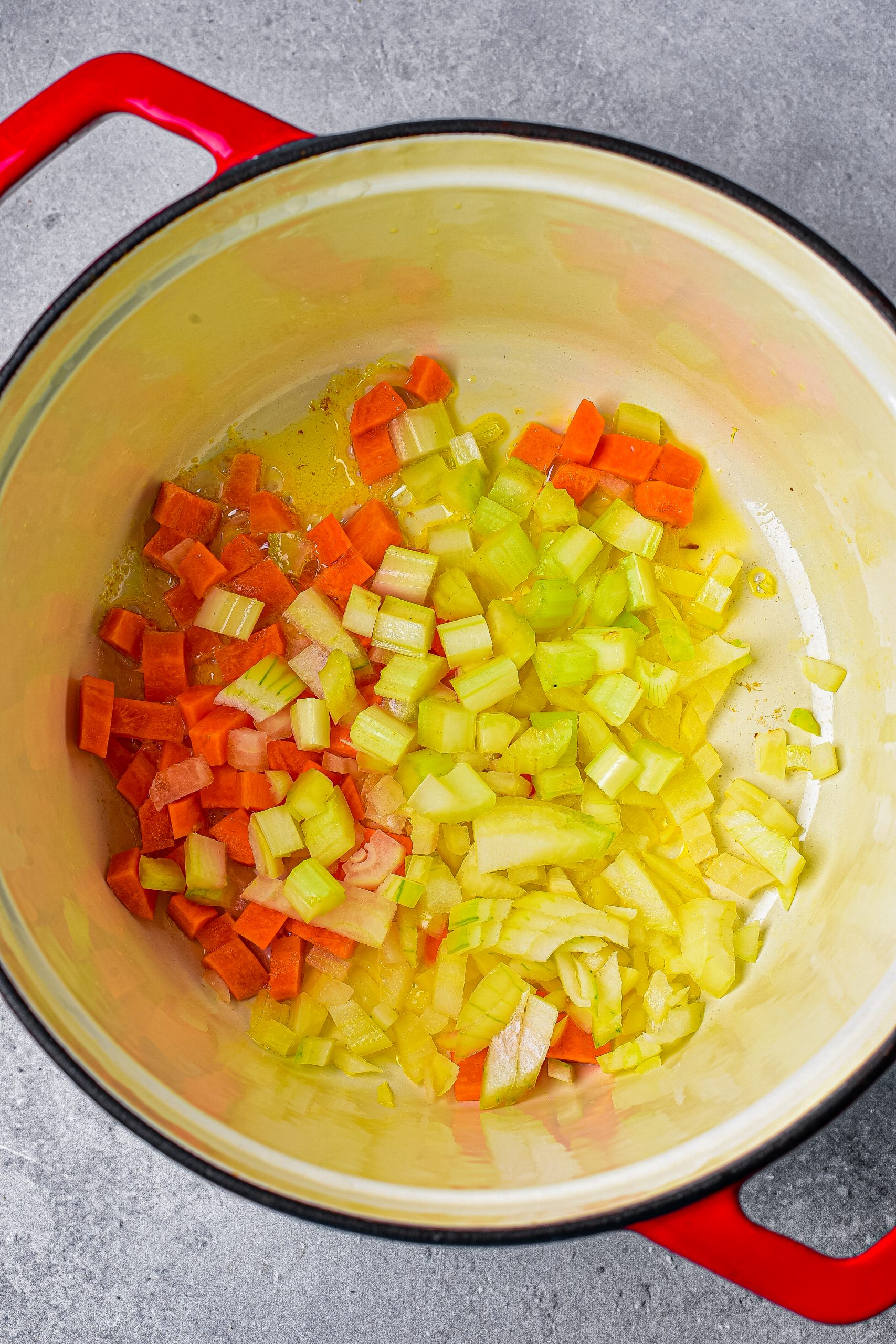  Add 1 Tbsp butter, carrot, celery, and onion to a pot over medium heat, and saute until softened. 