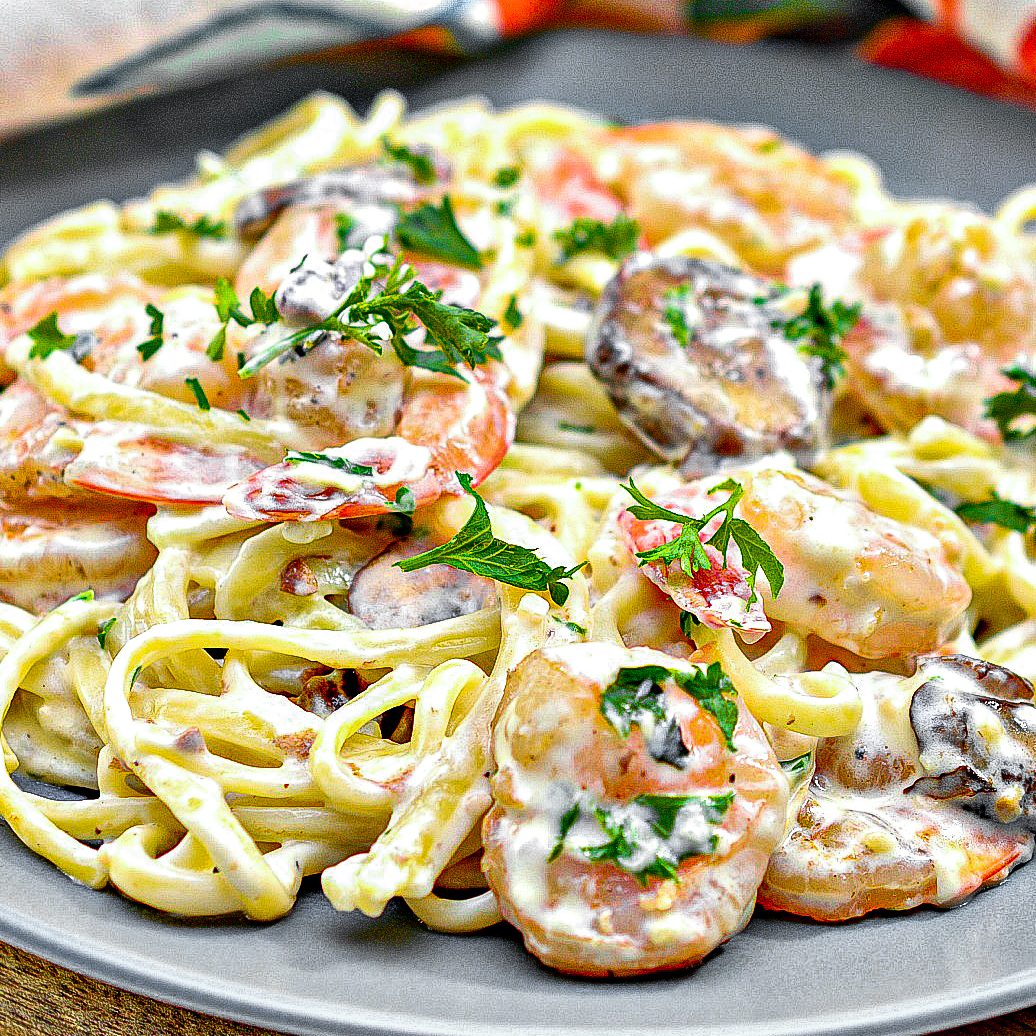 Shrimp and Mushroom Linguini with Cheese Creamy Herb Sauce, shrimp cream cheese pasta, shrimp cream cheese recipe, cream cheese shrimp pasta