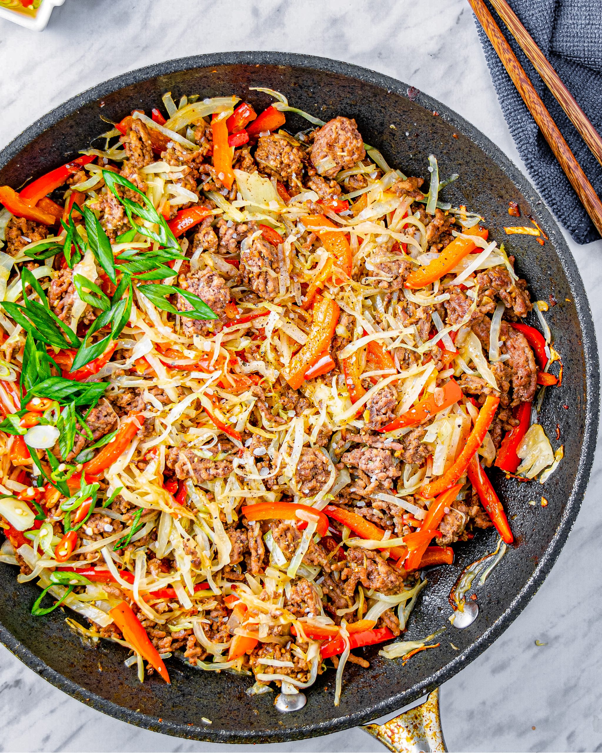 black pepper beef and cabbage stir fry, cabbage beef stir fry, beef and cabbage stir fry