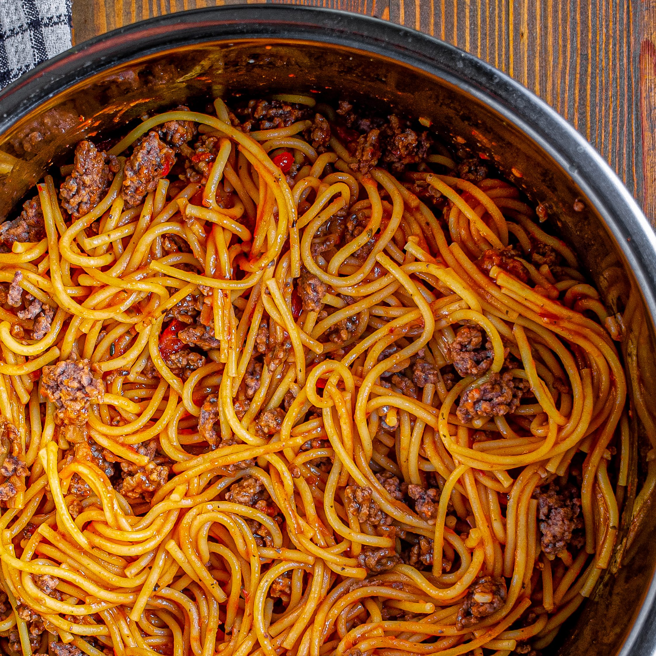 instant pot spaghetti and meatballs, spaghetti and meatballs recipe, spaghetti and meatballs instant pot