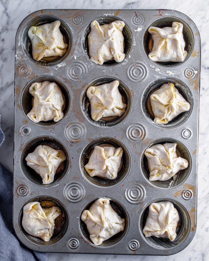 Place each jalapeno puff into a section of the muffin tin.