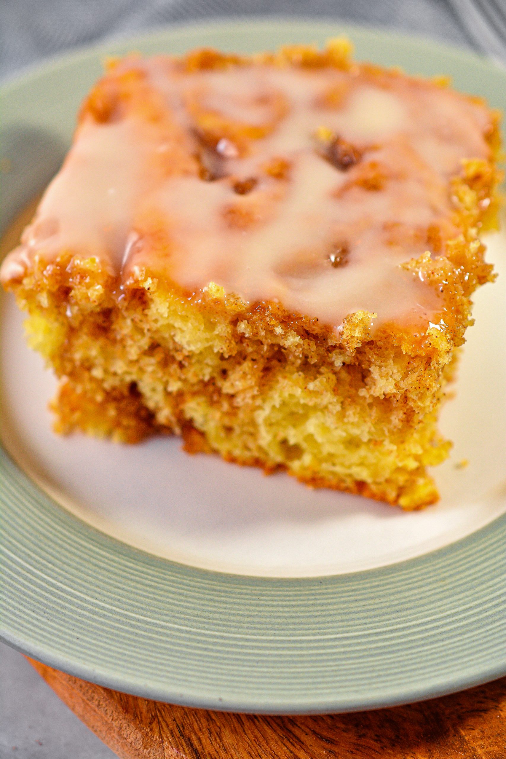 honey bun cake, honey bun cake recipe, honey bun cake from scratch