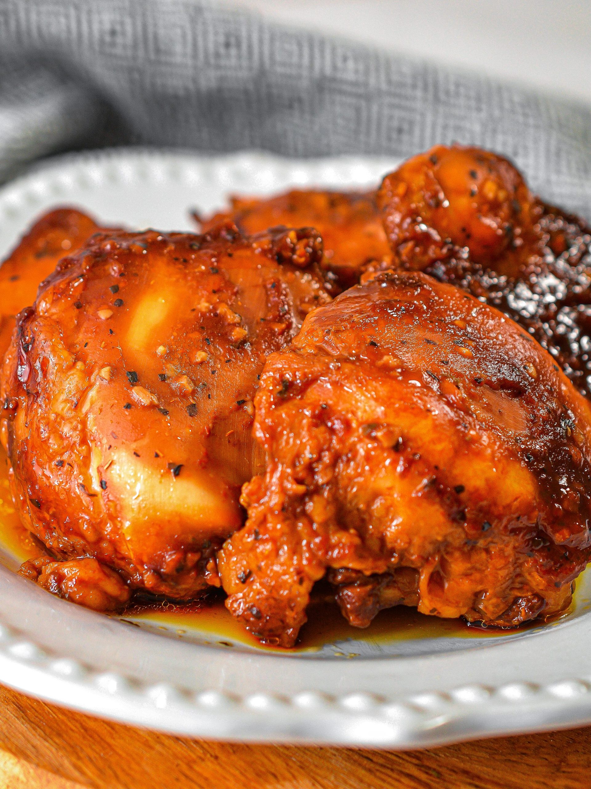 crockpot boneless skinless chicken thighs, crock pot chicken recipes, chicken thigh recipes

