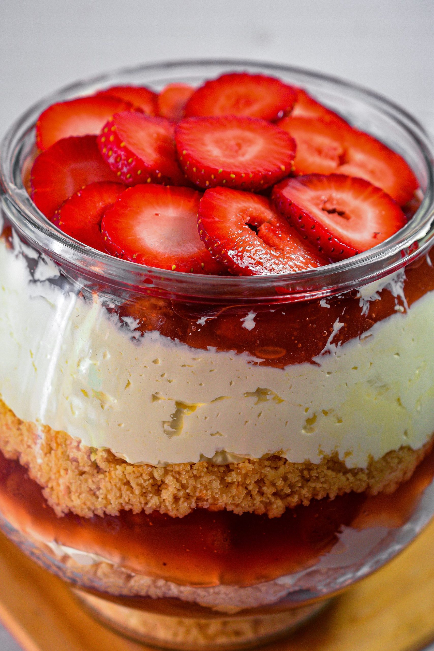 strawberry cheesecake trifle, strawberry cheesecake trifle recipe