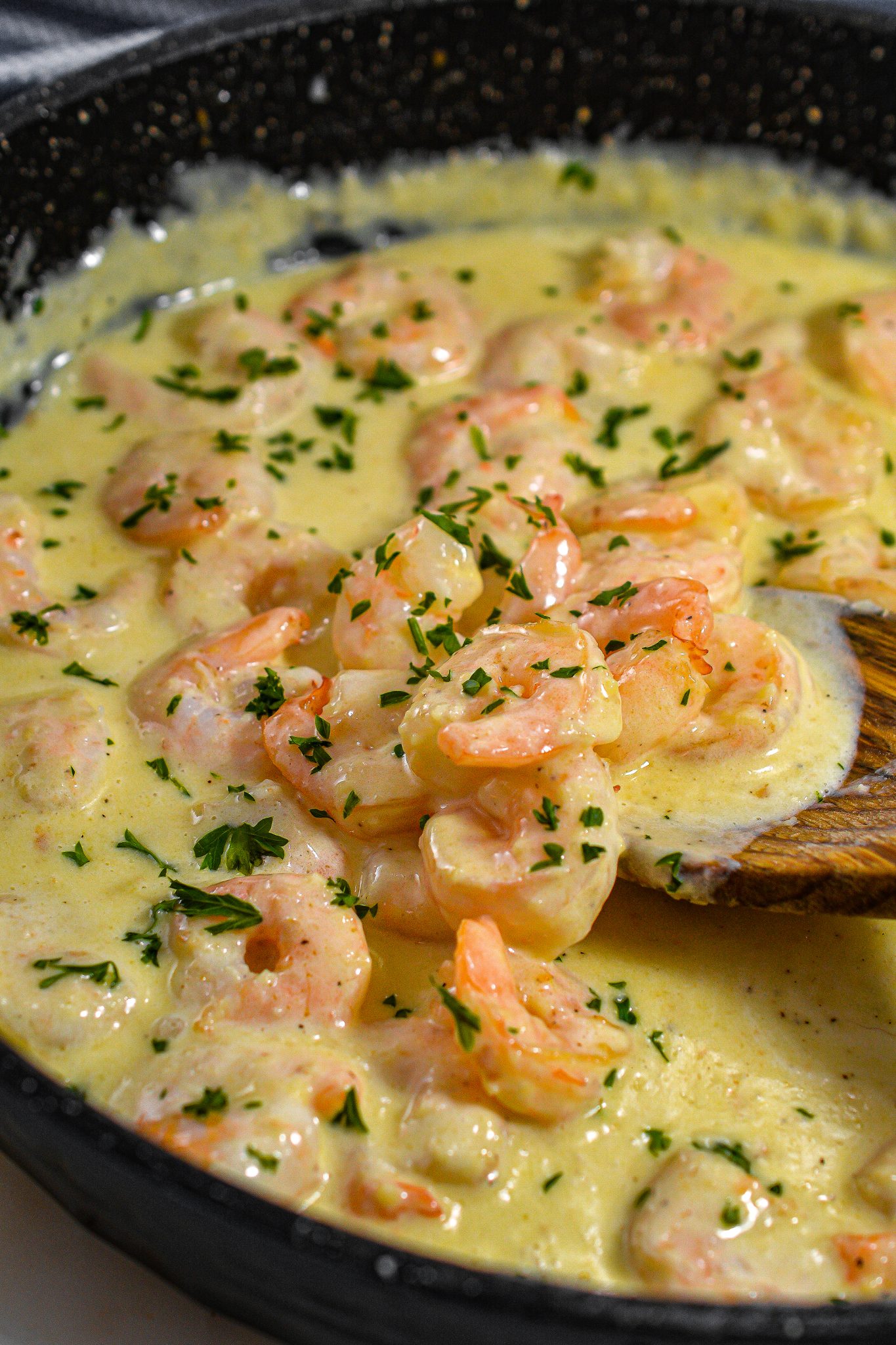 10 Minute Creamy Garlic Shrimp - Sweet Pea's Kitchen