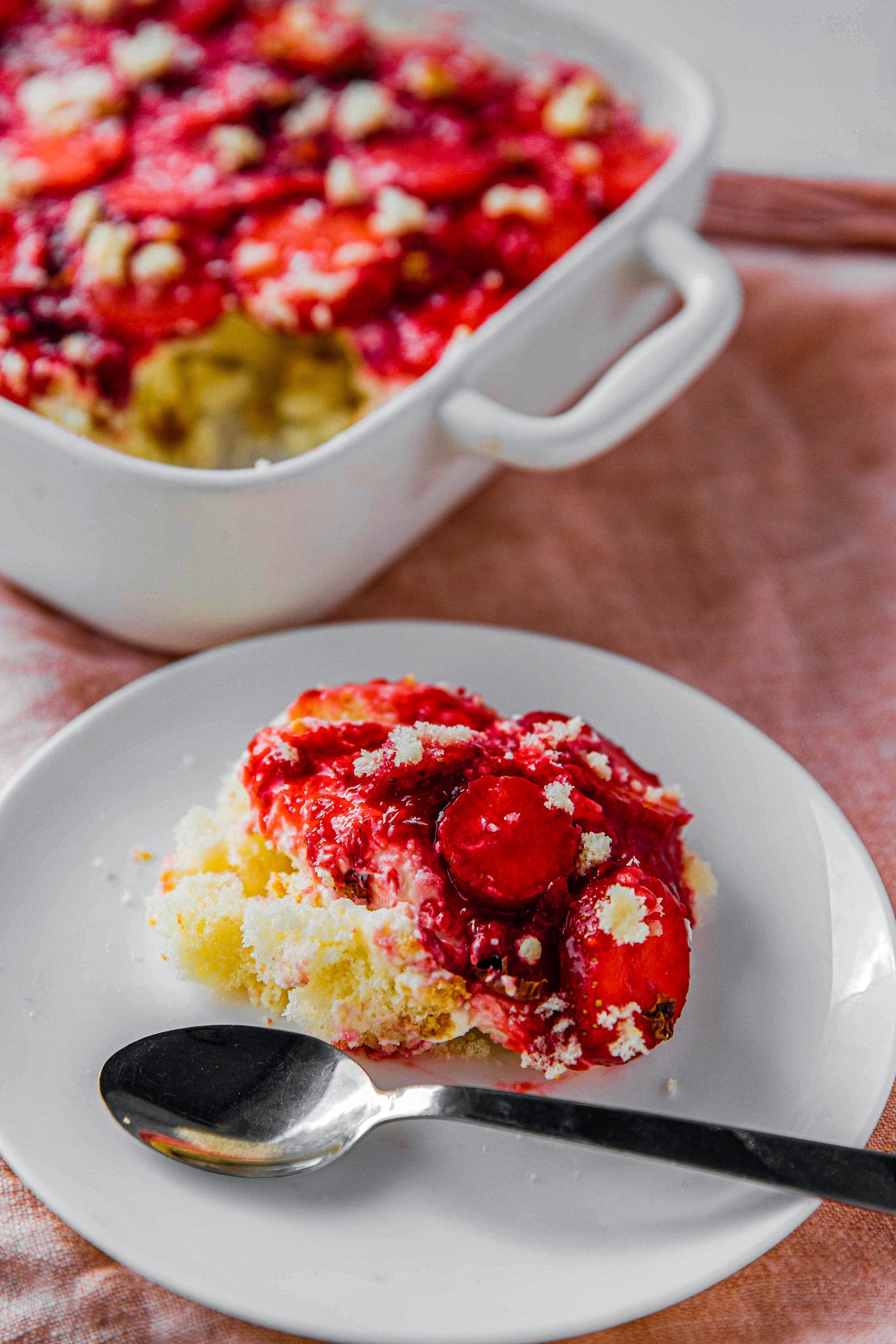 15-Minute Strawberry Angel Food Cake