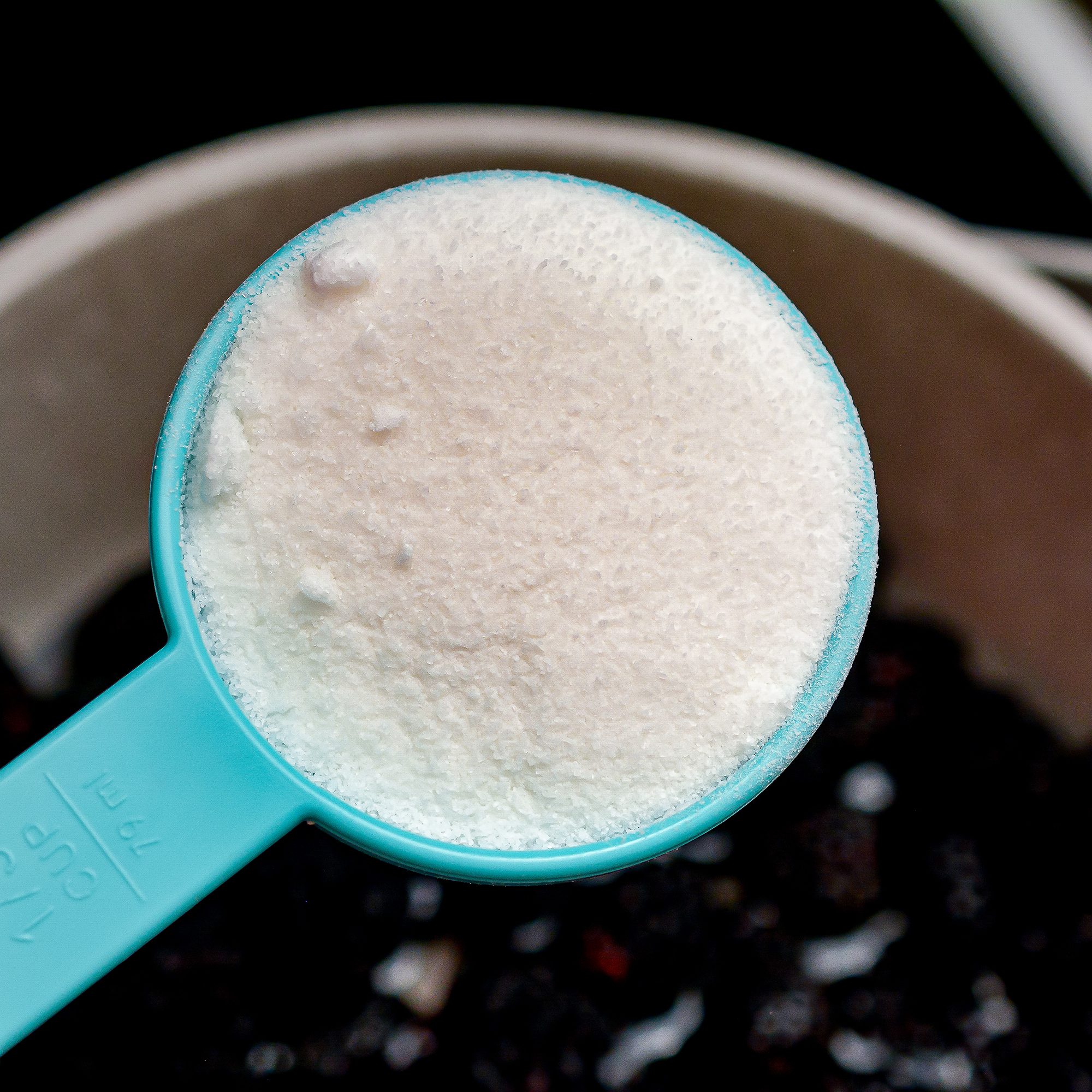 Mix together the water, berries, and ¼ cup of sugar in a saucepan on the stovetop over medium heat.
