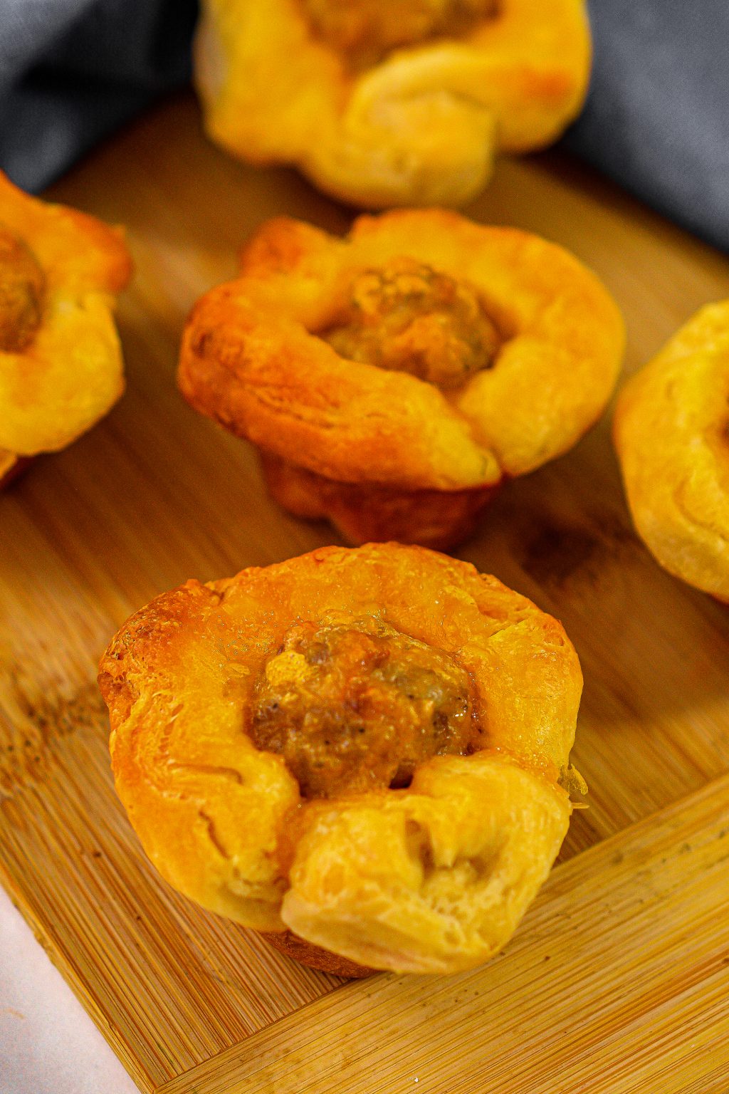 Easy Cheesy Sausage Biscuit Bites Sweet Pea's Kitchen