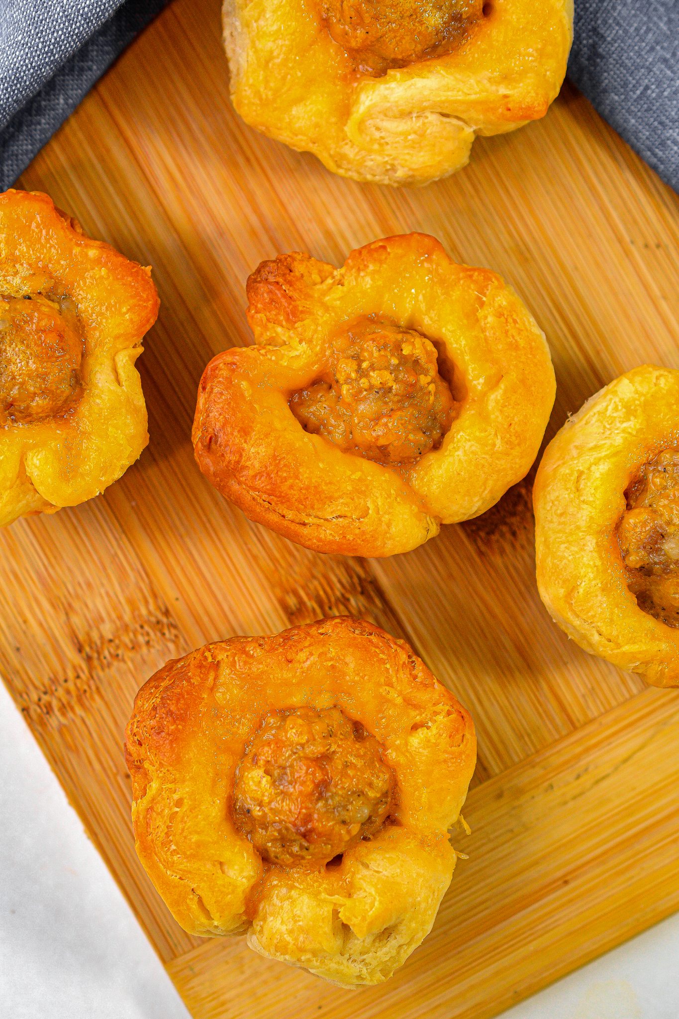 Easy Cheesy Sausage Biscuit Bites Sweet Pea's Kitchen