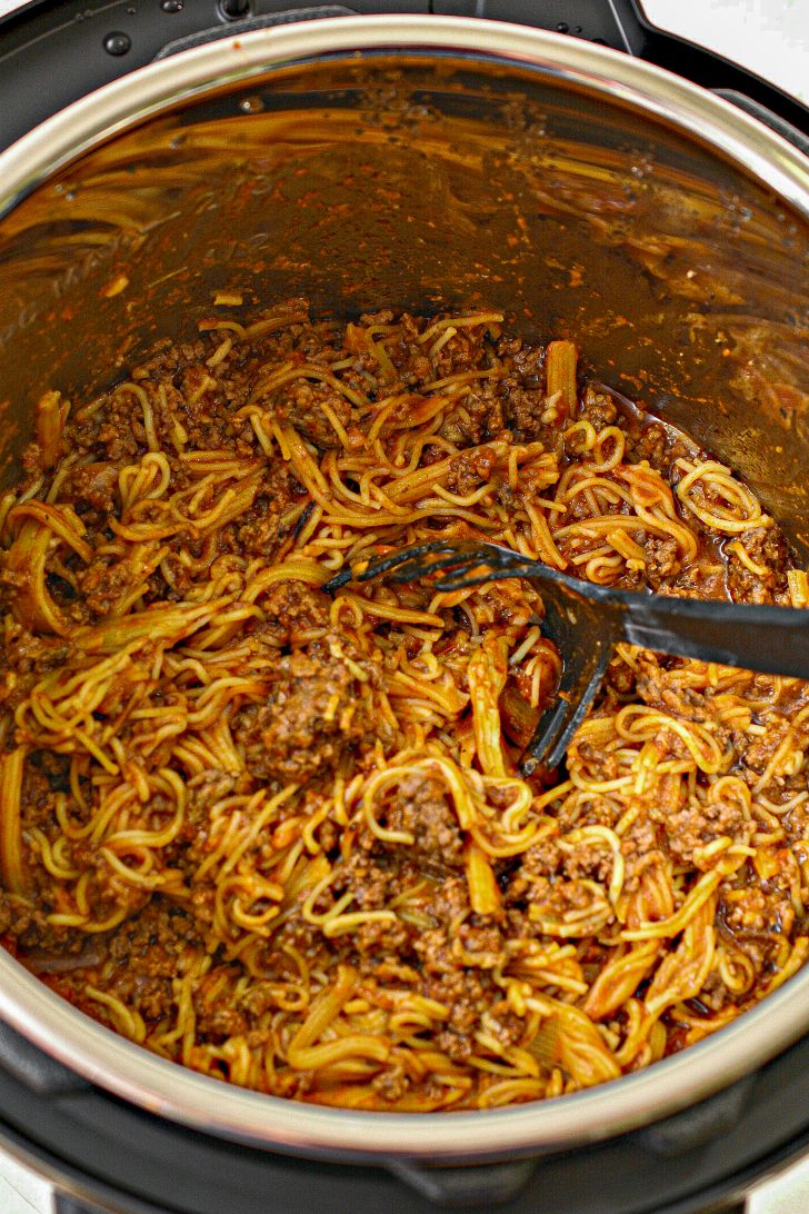 Easy Instant Pot Spaghetti Recipe - Sweet Pea's Kitchen