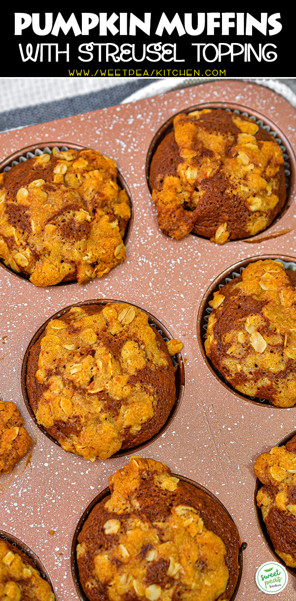 Pumpkin Muffins with Streusel Topping on Pinterest