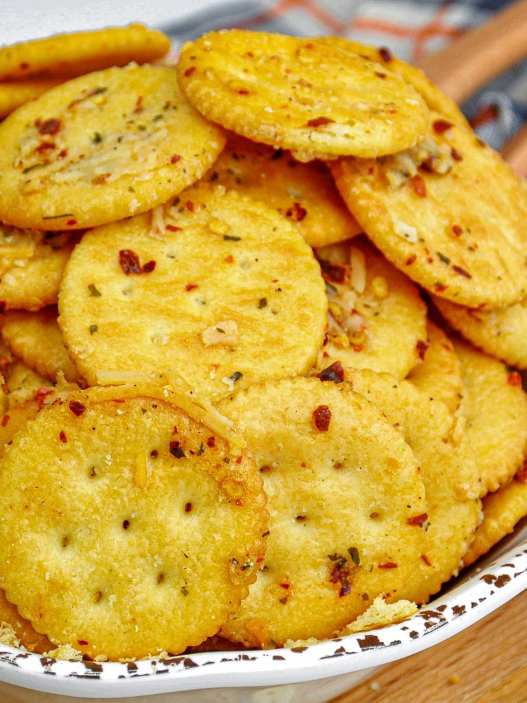 Ranch Ritz Crackers - Sweet Pea's Kitchen