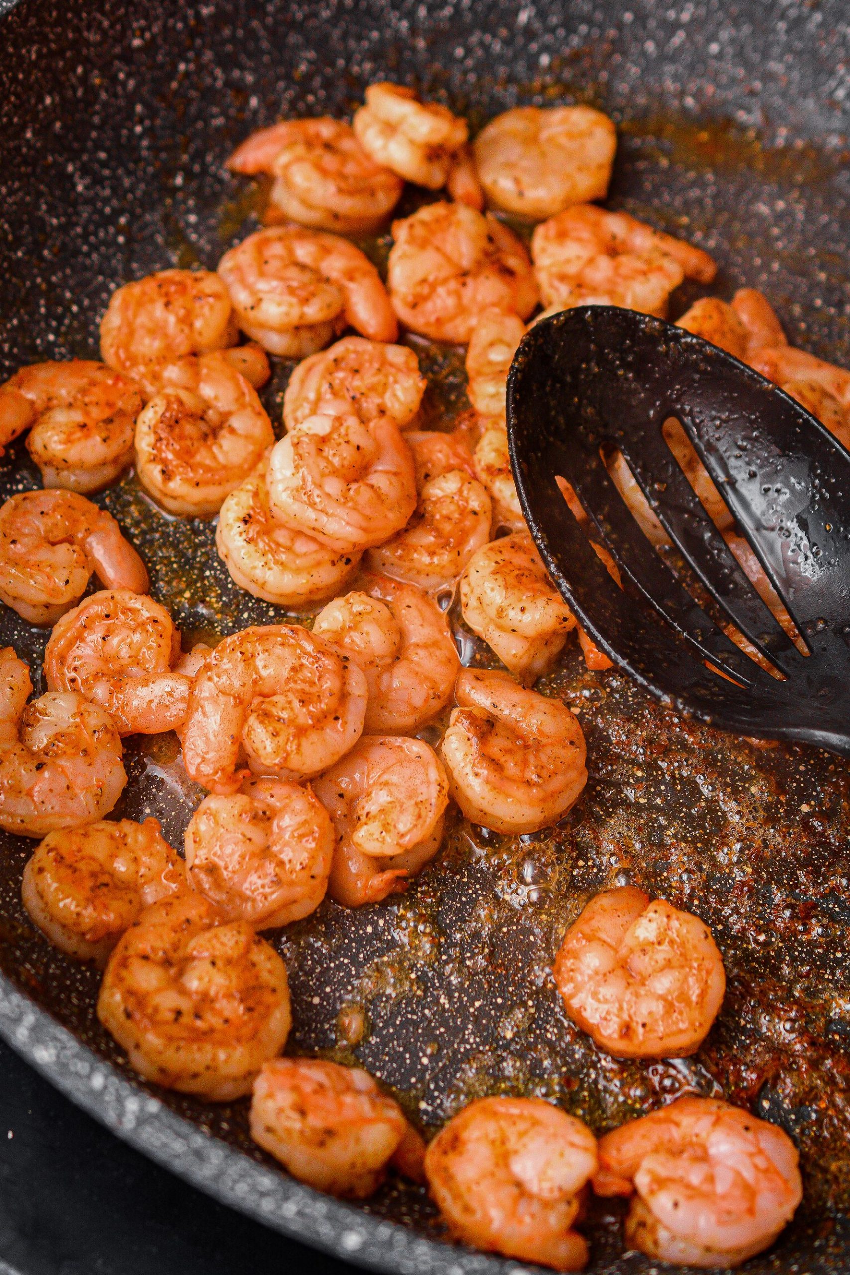 Heat 2 Tbsp. butter in a skillet over medium high heat and saute the shrimp with 1 Tbsp cajun seasoning until cooked through. Remove and set aside.