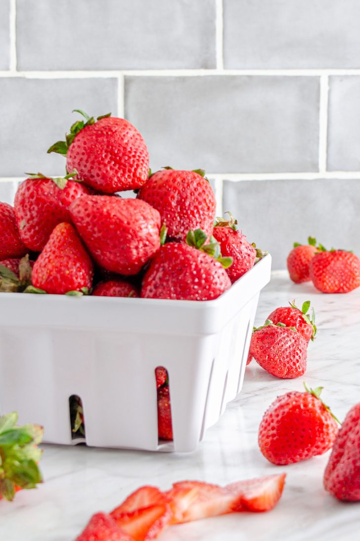 Best Way to Store Strawberries, Store strawberries, How to store fresh strawberries, Storing strawberries in water, How to keep strawberries fresh 