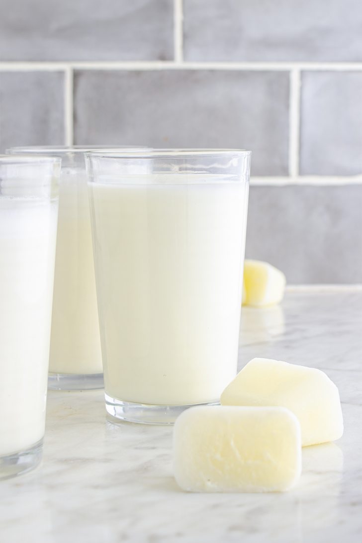 How to Freeze Milk, Freeze milk, How long can you freeze milk, How to freeze milk in a jug