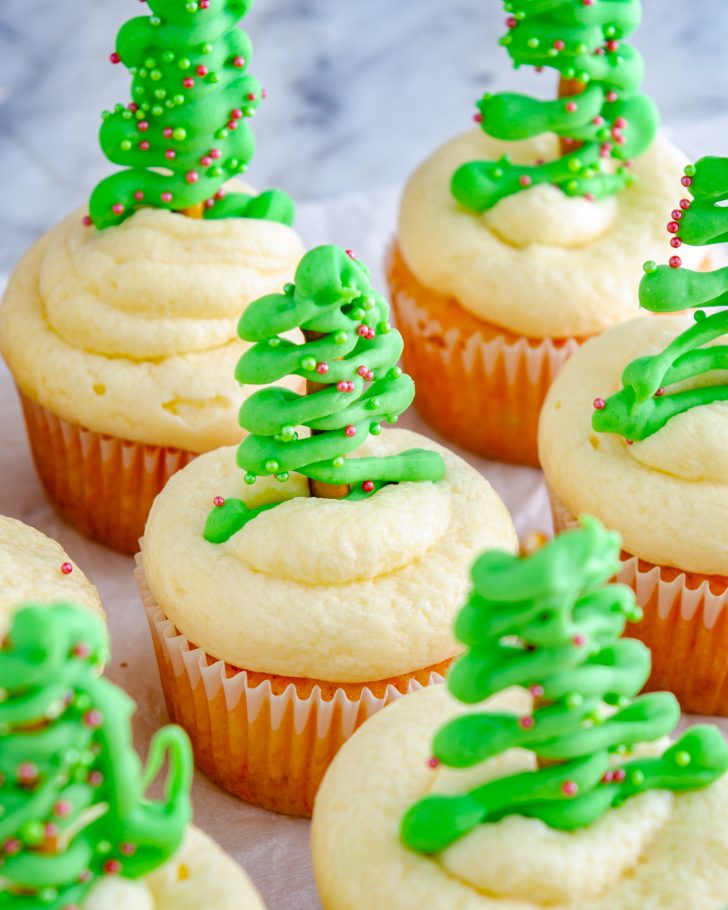 Christmas Cupcake Recipe, Holiday cupcake, Christmas themed cupcakes, Christmas cupcake design, Holiday themed cupcakes