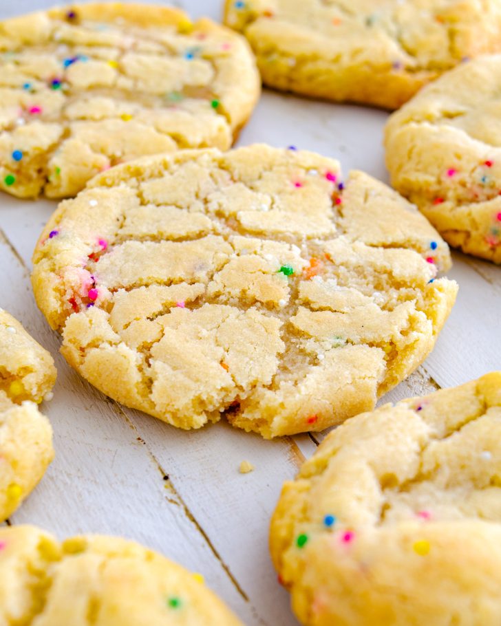 Funfetti Cookies, Confetti cookies, Cookies with sprinkles, Funfetti sugar cookies, Funfetti cake cookies, Rainbow sprinkle cookies